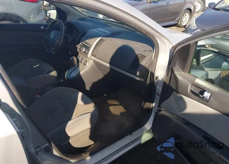 2011 Nissan Sentra 2.0S z USA, uszkodzony, nr VIN 3N1AB6AP3BL640239